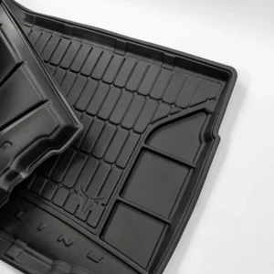 Căptușeală din cauciuc Frogum Pro-Line pentru portbagajul Jeep Avenger BEV (2023+) în poziția superioară portbagajului