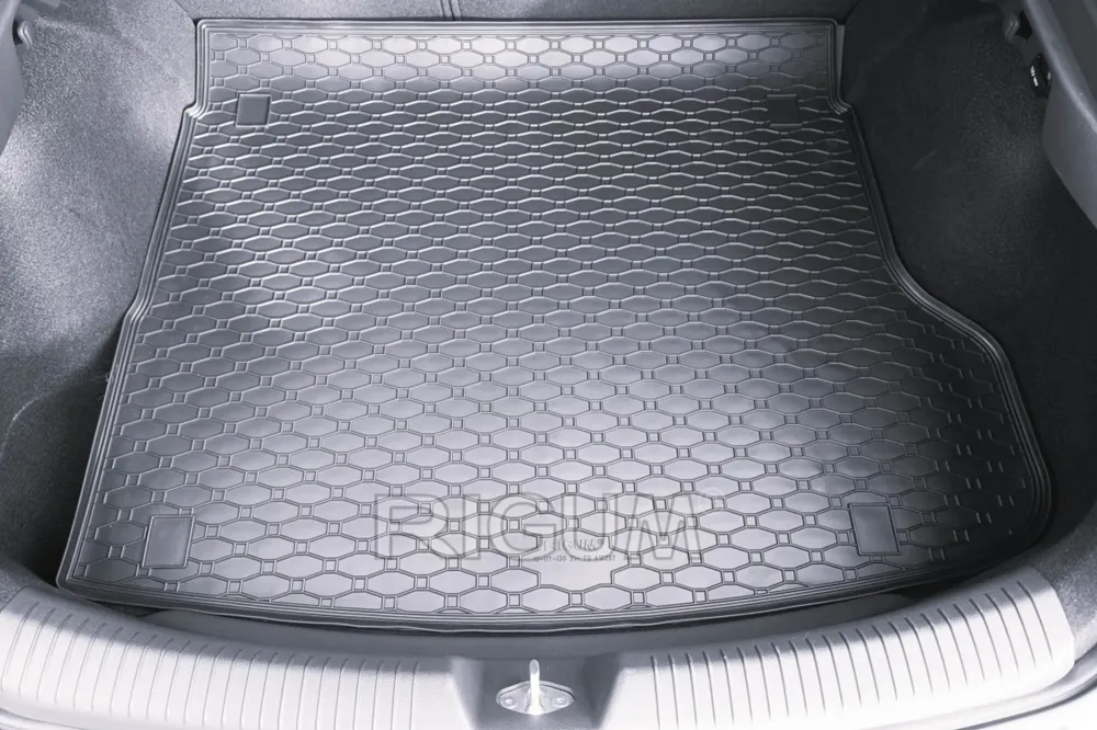 Căptușeală din cauciuc Rigum pentru Hyundai i30 Fastback MHEV (2021+) 1 bucată, negru