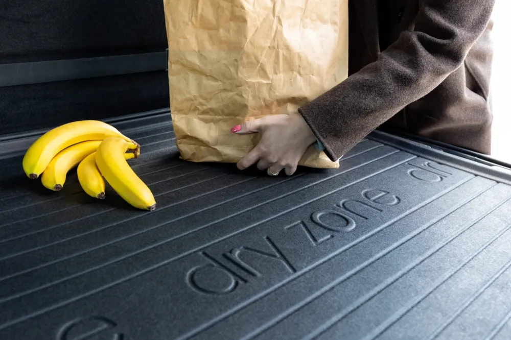 Frogum DRY ZONE căptușeală din cauciuc pentru portbagajul Toyota Auris estate Hybrid (2012–2018), poziție inferioară