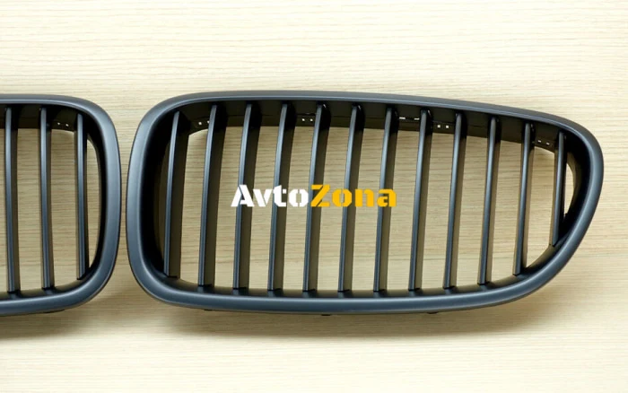 Grile pentru BMW F10/F11 - Negru mat
