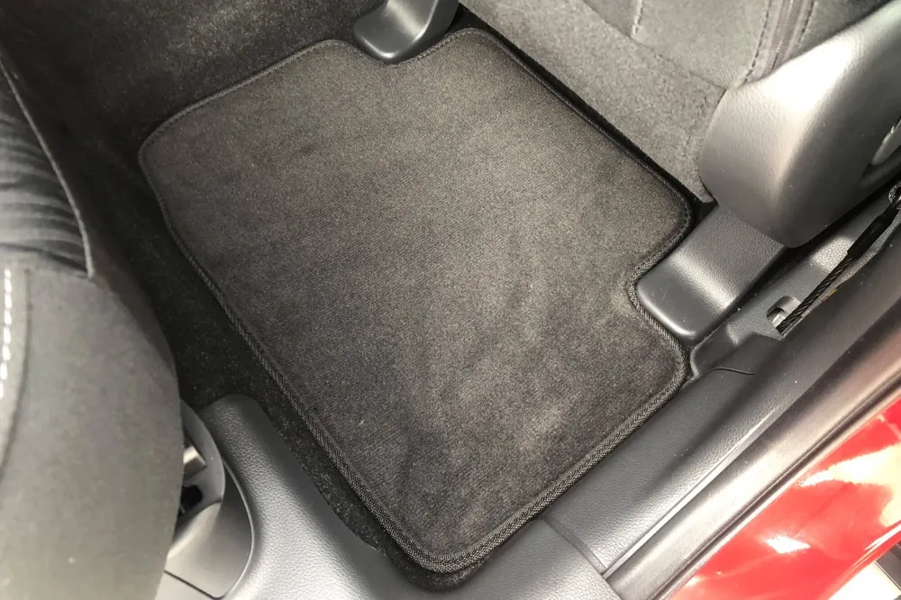 Moketni stelki Petex pentru Mitsubishi Eclipse Cross (2018+) Stil, 4 părți, niello